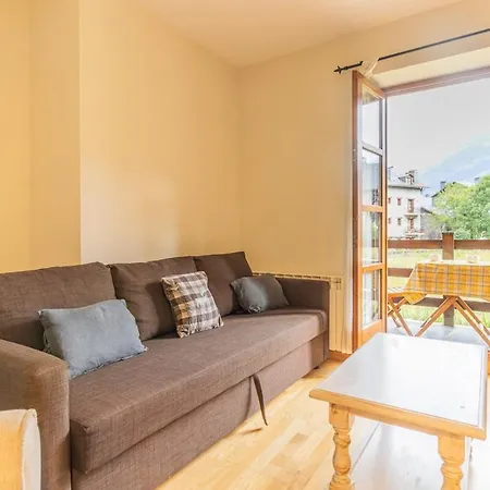 Charming Pyrenean Flat With Terrace, Views & Pool * Anciles