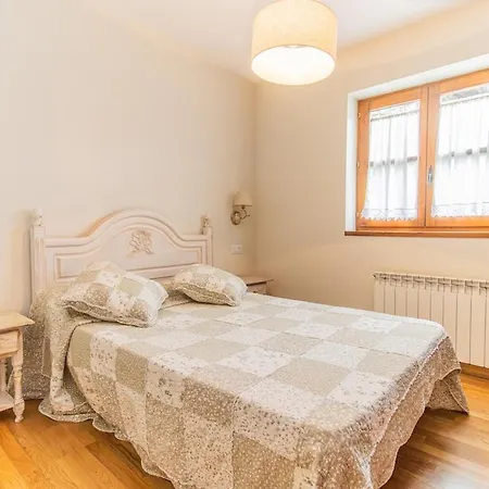 Charming Pyrenean Flat With Terrace, Views & Pool *