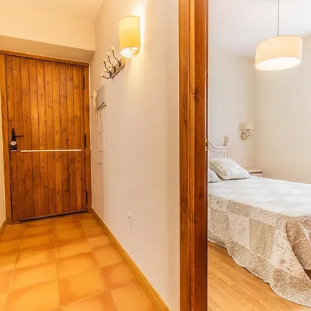 Charming Pyrenean Flat With Terrace, Views & Pool アパート *