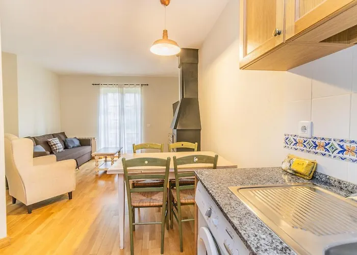 Charming Pyrenean Flat With Terrace, Views & Pool *