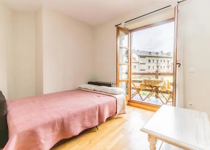 Apartamento Charming Pyrenean Flat With Terrace, Views & Pool Anciles