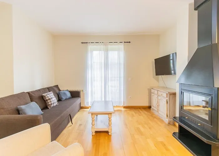 Apartamento Charming Pyrenean Flat With Terrace, Views & Pool Anciles
