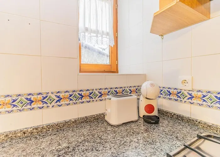 Charming Pyrenean Flat With Terrace, Views & Pool Apartamento *