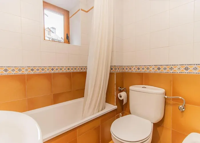 Apartamento Charming Pyrenean Flat With Terrace, Views & Pool