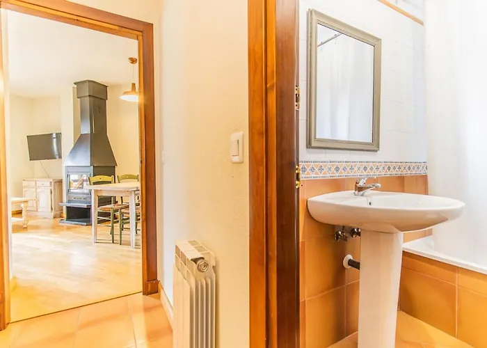 Charming Pyrenean Flat With Terrace, Views & Pool