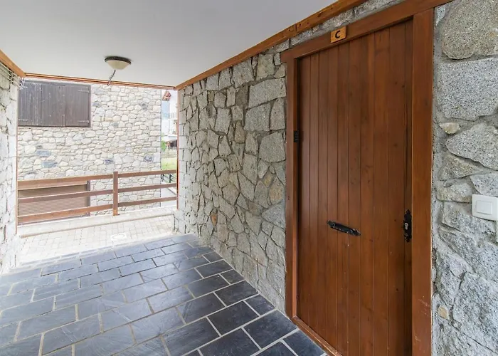 Charming Pyrenean Flat With Terrace, Views & Pool Apartamento *